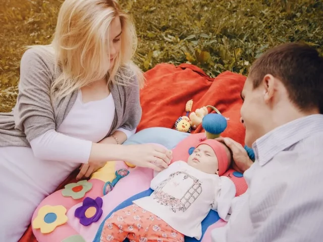 Do Surrogates Share DNA with the Baby?