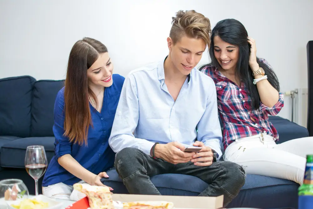 Support network model for single intended parents.