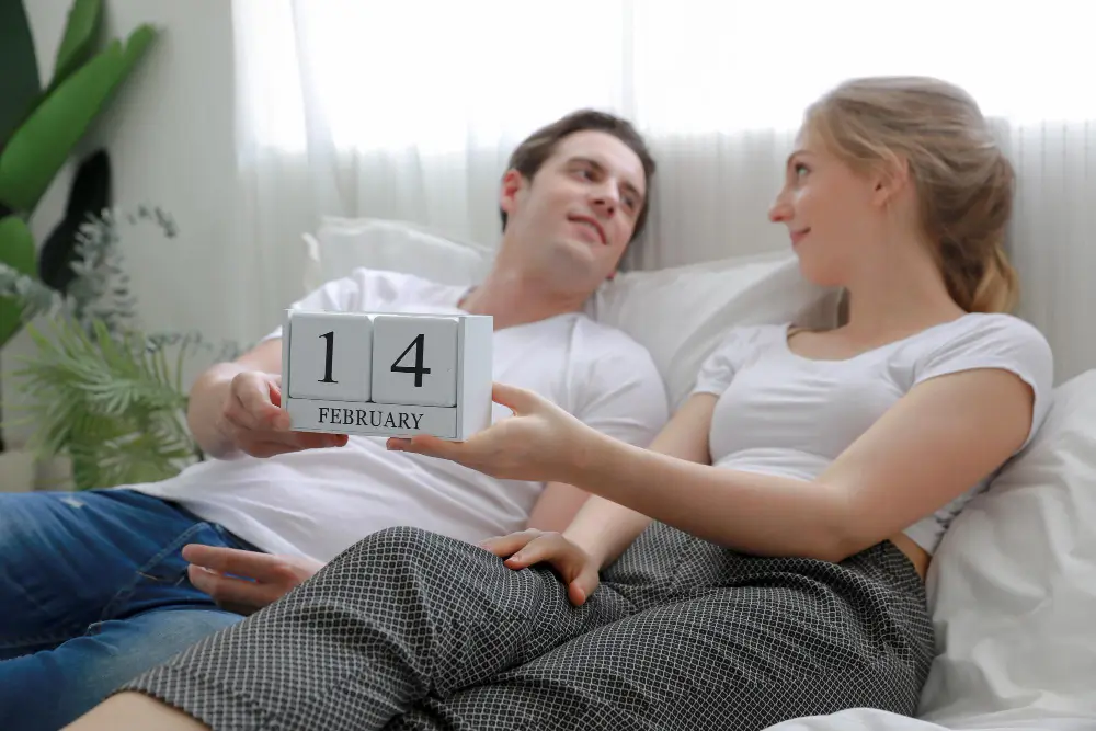 Planned communication schedule for IP‑surrogate relationship