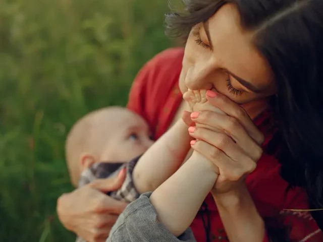 The Emotional Journey of Surrogacy – From Hope to Holding Your Baby