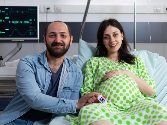 Complete Guide to Surrogacy in Colorado: Costs, Laws & Agencies